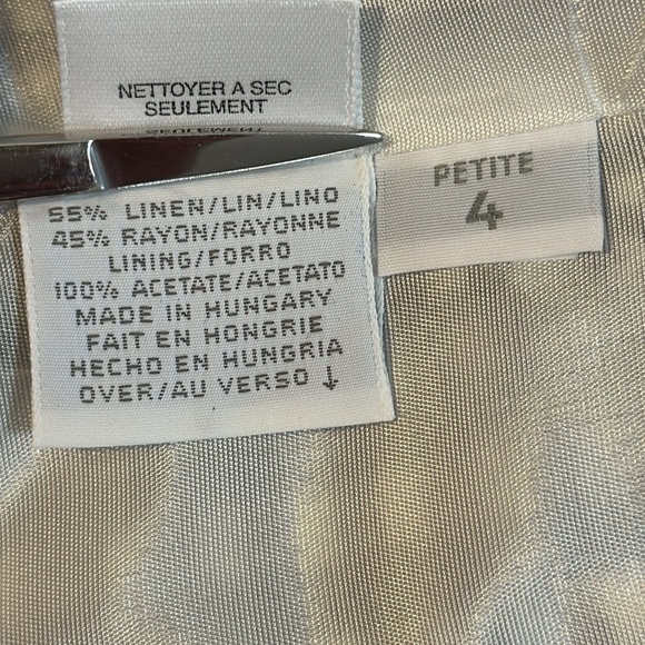 Liz Claiborne Petite Collection Linen Blend Lined Women’s 4P Button Up Blazer - Picture 8 of 8